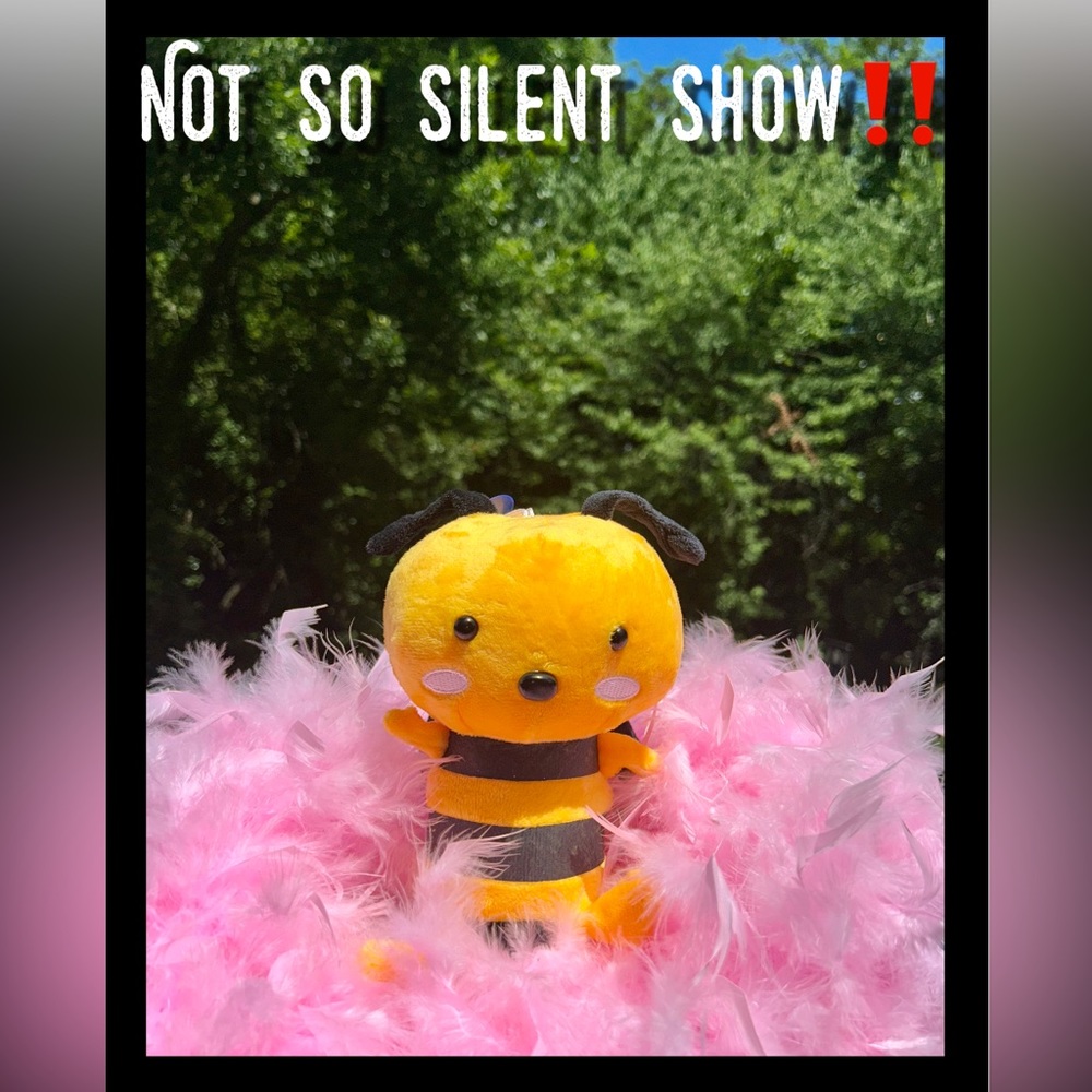 Not So Silent Live Show! 😃 Join me for a closet jewelry clear out!